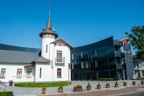 Budynek ratusza Urzędu Miejskiego w Grodzisku Mazowieckim