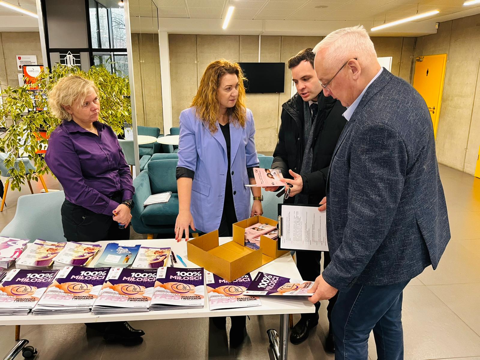 Kampania informacyjno-edukacyjna „100% miłości, 0% alkoholu – wybieram miłość, nie alkohol” w Grodzisku Mazowieckim