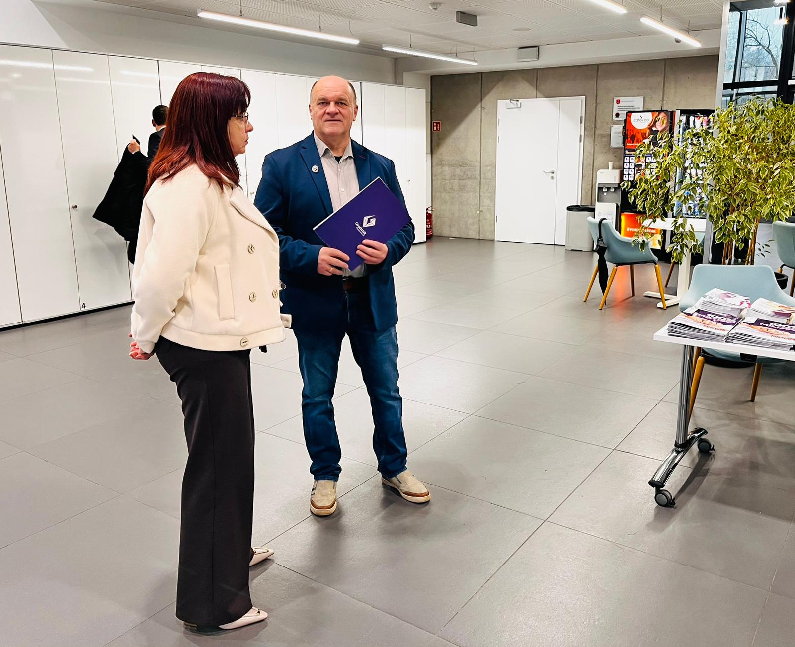 Kampania informacyjno-edukacyjna „100% miłości, 0% alkoholu – wybieram miłość, nie alkohol” w Grodzisku Mazowieckim