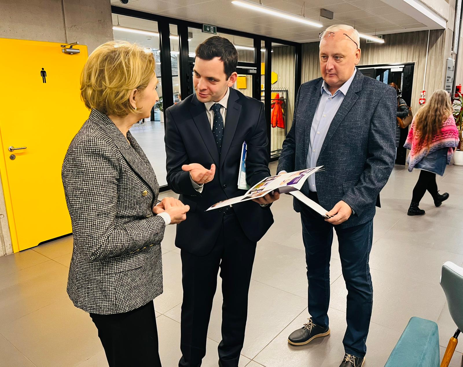 Kampania informacyjno-edukacyjna „100% miłości, 0% alkoholu – wybieram miłość, nie alkohol” w Grodzisku Mazowieckim