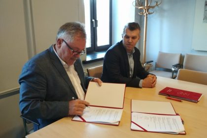 Podpisanie umowy na budowę świetlicy w Łąkach