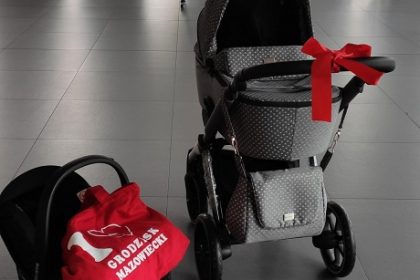 wózek dla noworocznego dziecka