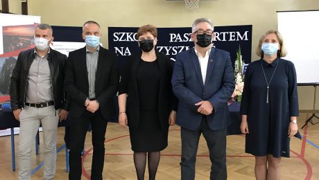 Podpisanie umowy na przebudowę SP 1 w Grodzisku Mazowieckim