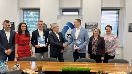 Podpisanie umowy ZWiK z gminą Żabia Wola