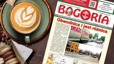 Kawa, ciastka i gazeta Bogoria