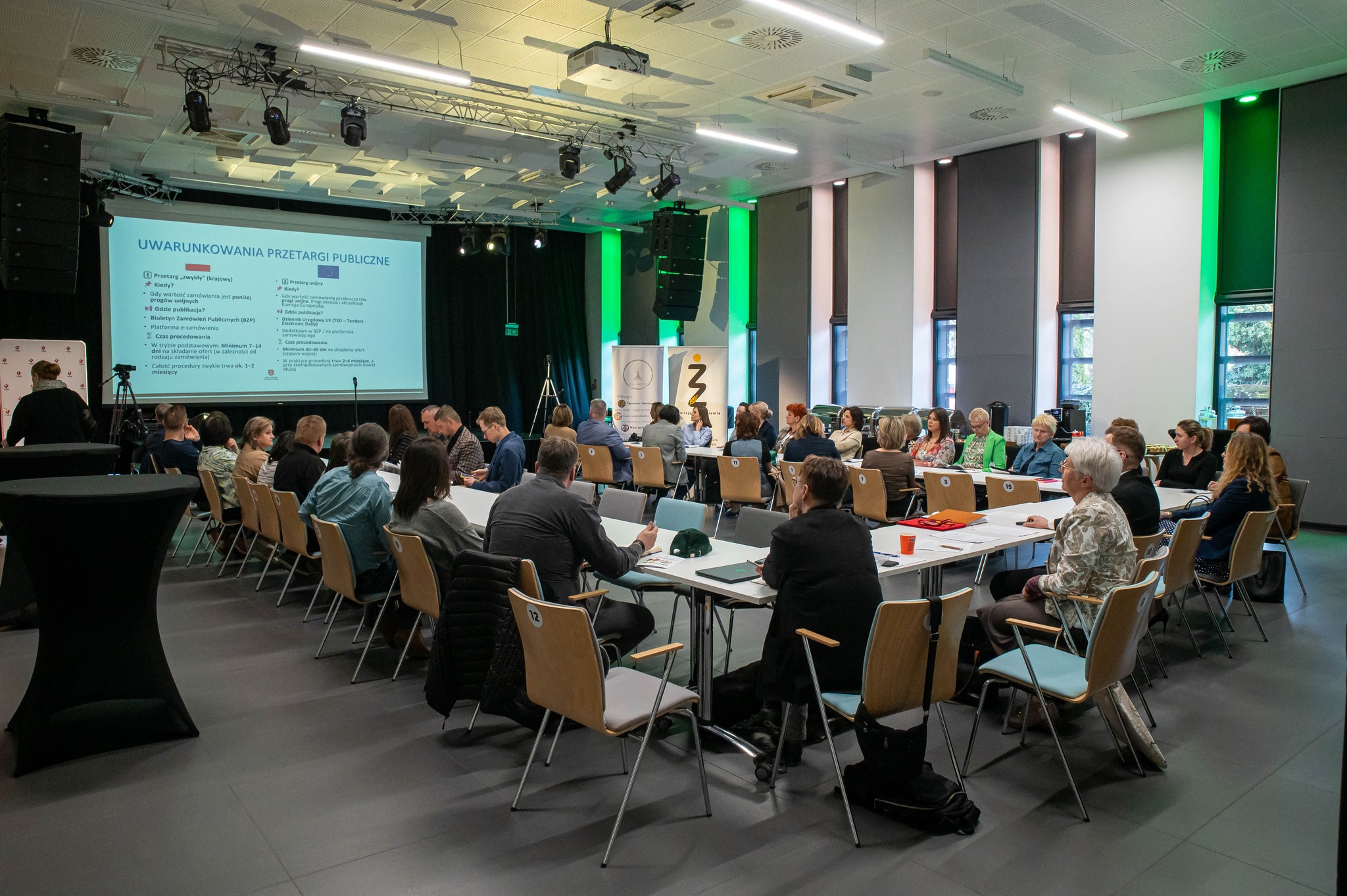 Spotkanie zorganizowane przez Gminę Grodzisk Mazowiecki oraz Koalicję Żywa Ziemia, poświęcone tematyce dostaw żywności ekologicznej przez producentów i przetwórców ekologicznych do placówek oświatowych